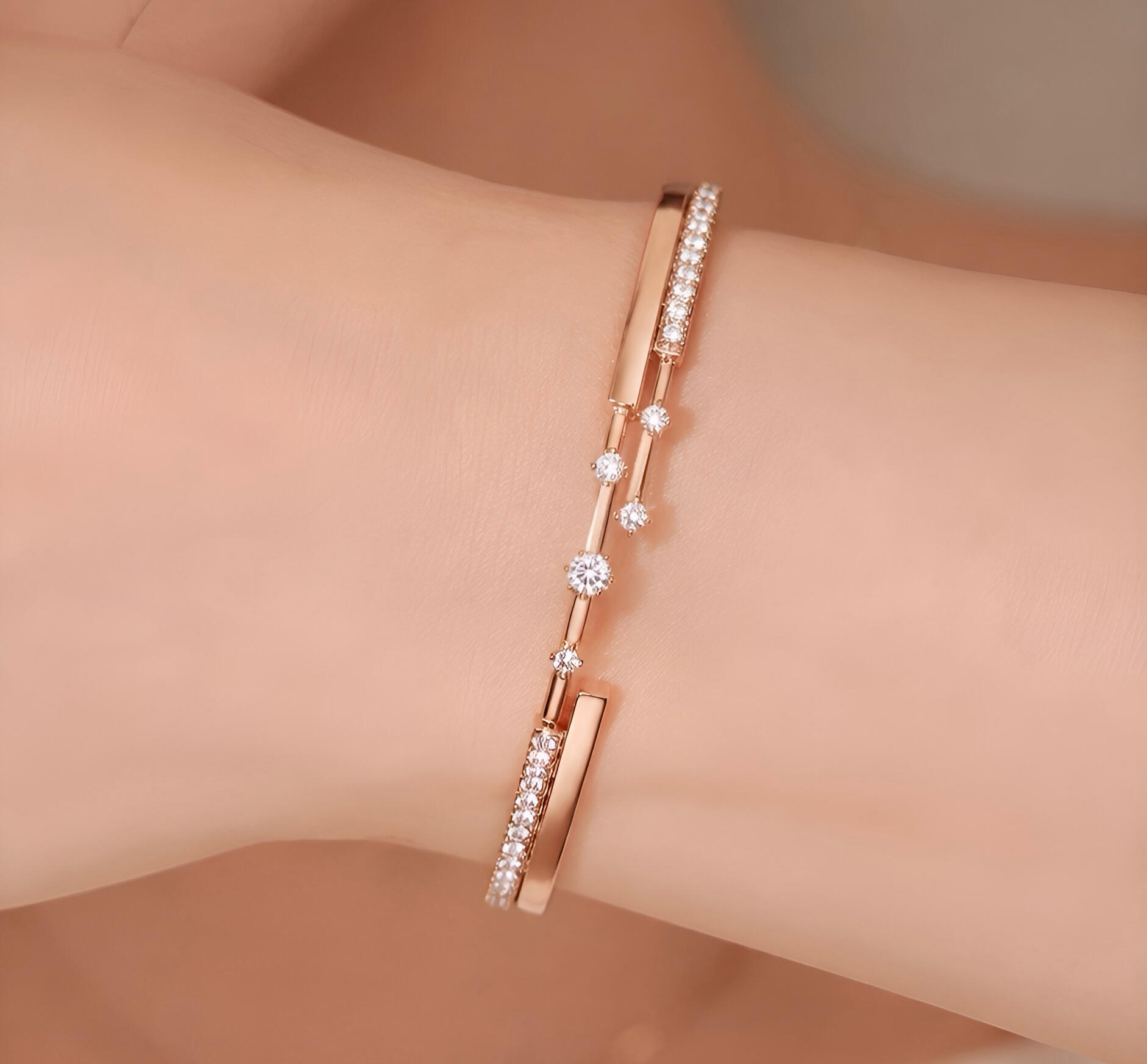 Morning Star Bangle with round and round diamonds in 18K rose gold